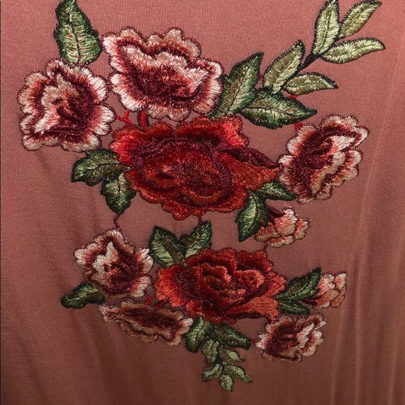 Charlotte Russe T-Shirt Dress - Picture 2 of 3